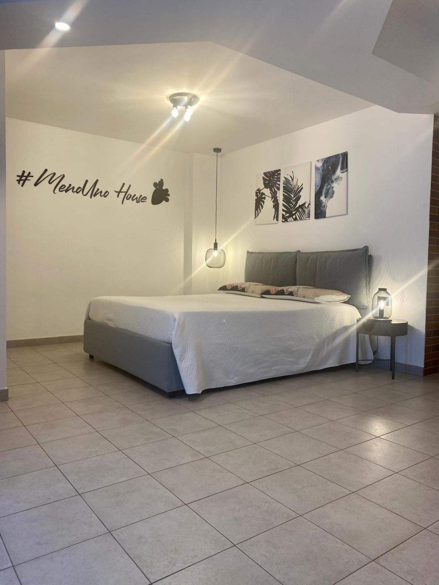 Menouno House Daire Crispiano Oda fotoğraf